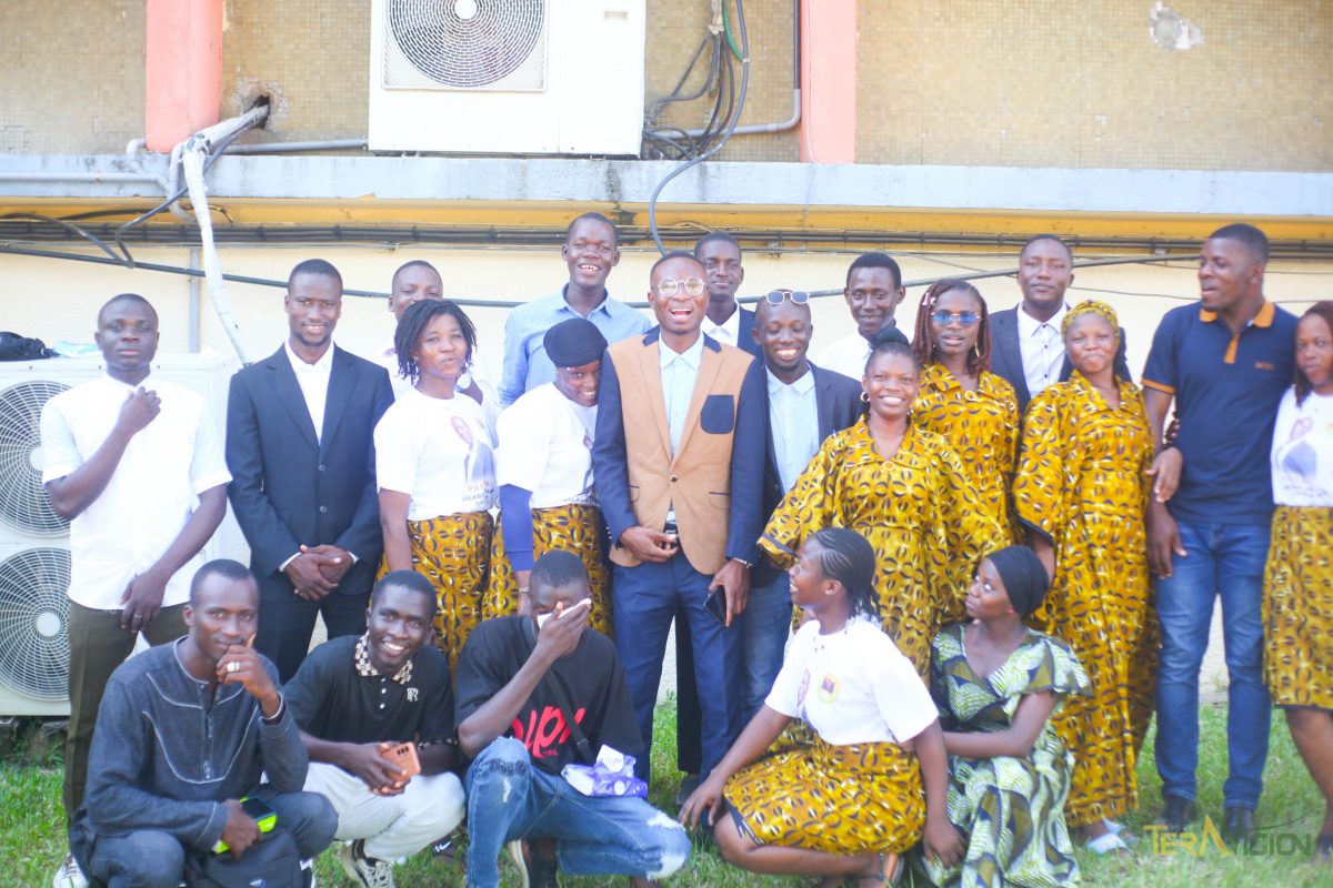 Cérémonie de rencontre avec les cadres du Pongala - Photo 399