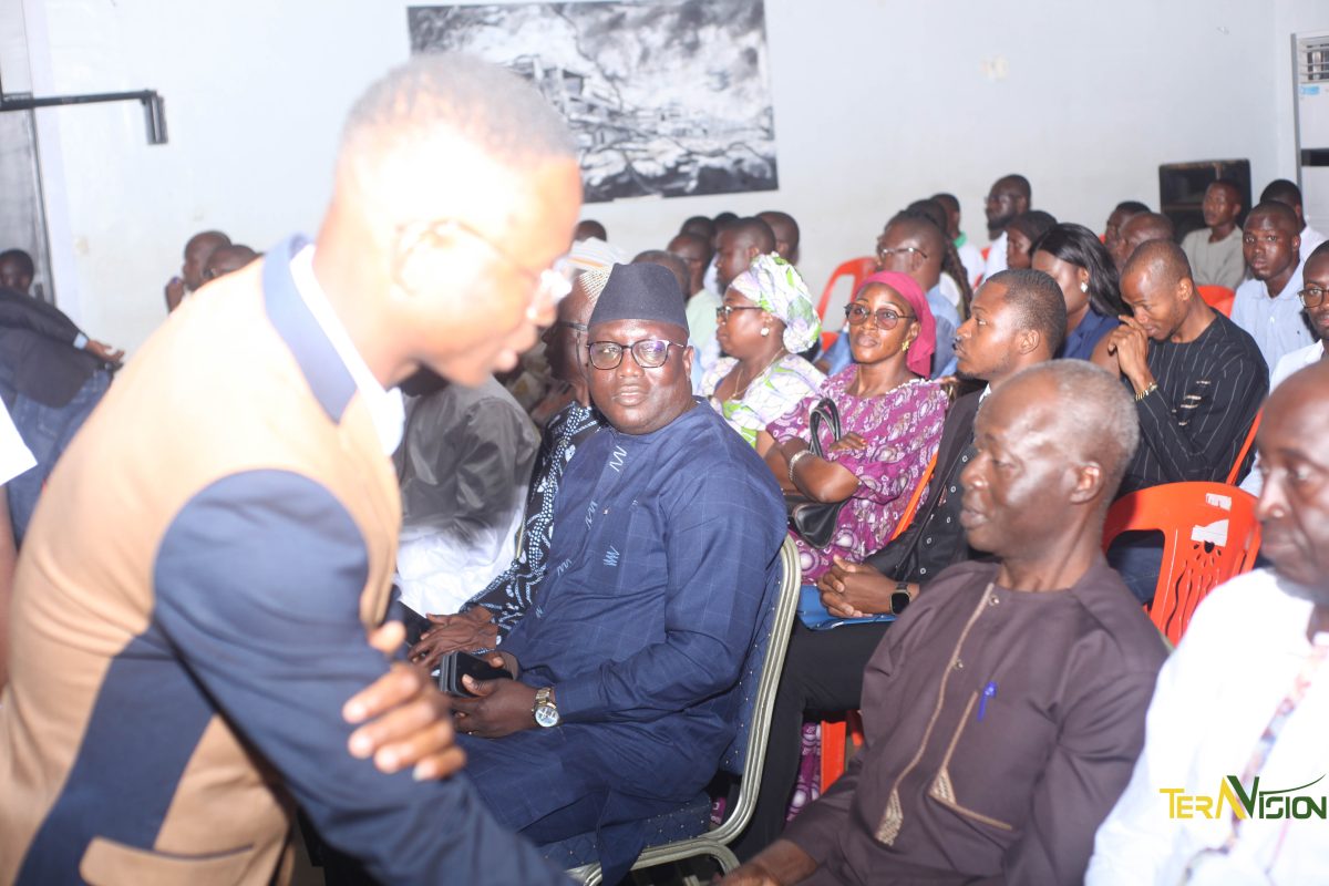 Cérémonie de rencontre avec les cadres du Pongala